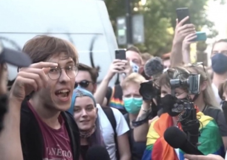  NOWE FAKTY! Atak aktywisty LGBT na furgonetkę. 