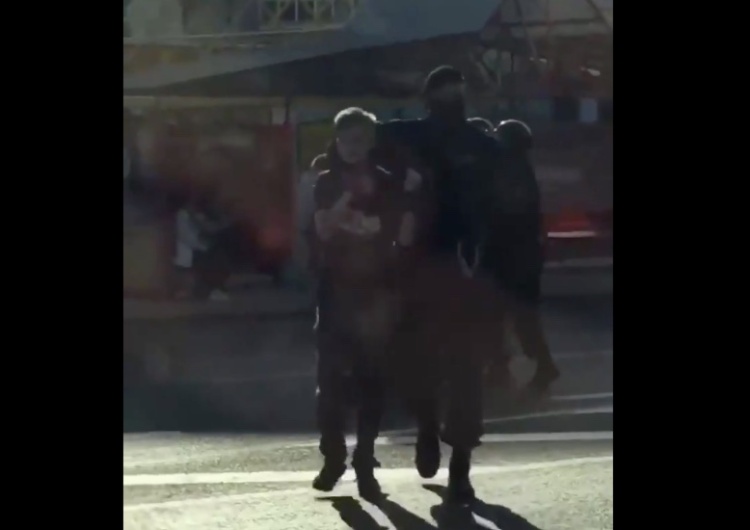  [WIDEO] Liczne zatrzymania w Mińsku. „Dlaczego zatrzymują dzieci?”