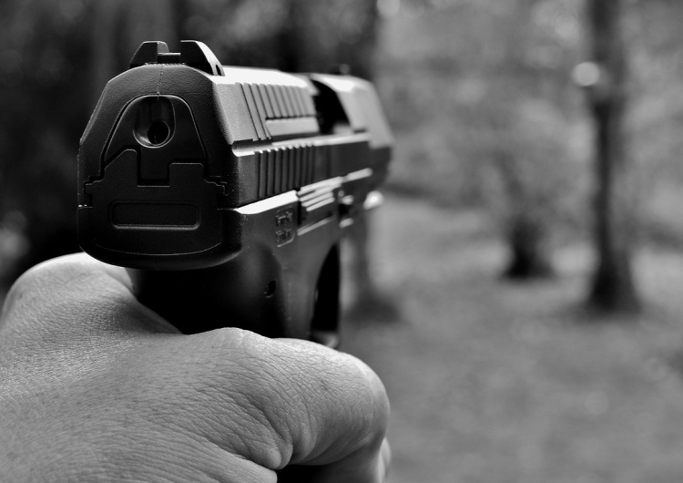 Zastrzelił sąsiadkę na oczach inspektora budowlanego; jest akt oskarżenia po brutalnej zbrodni