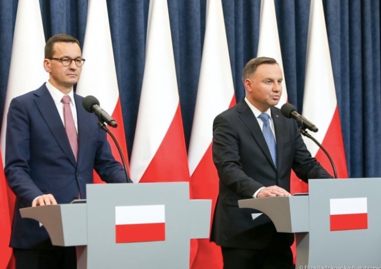  [sondaż] Jak Polacy oceniają pracę prezydenta Dudy i premiera Morawieckiego? 