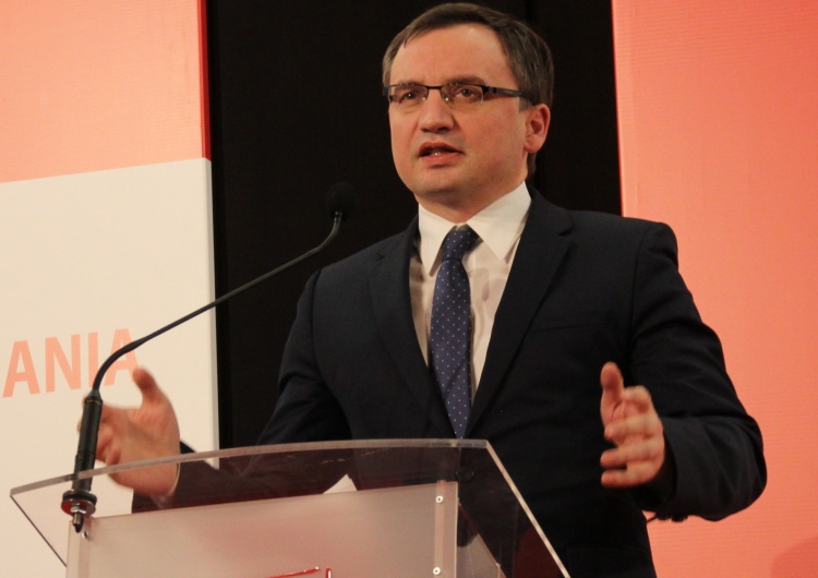 Jest reakcja Ziobry ws. przeprosin Nitek-Płażyńskiej dla Hansa G.! Prokuratura Krajowa przystąpi do sprawy.