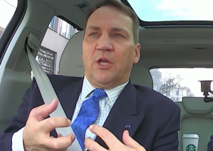  Sikorski w rozmowie z Onetem wychwala Merkel i kpi z polskich starań o reparacje od Niemiec