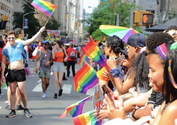  [sondaż] Polacy ocenili działania aktywistów z LGBT