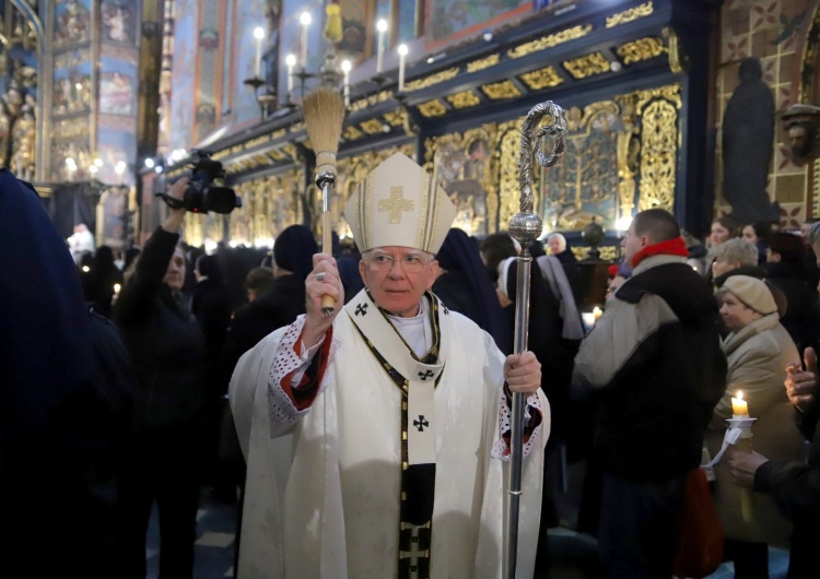  Skandaliczna nagonka na abp. Jędraszewskiego po słowach o 