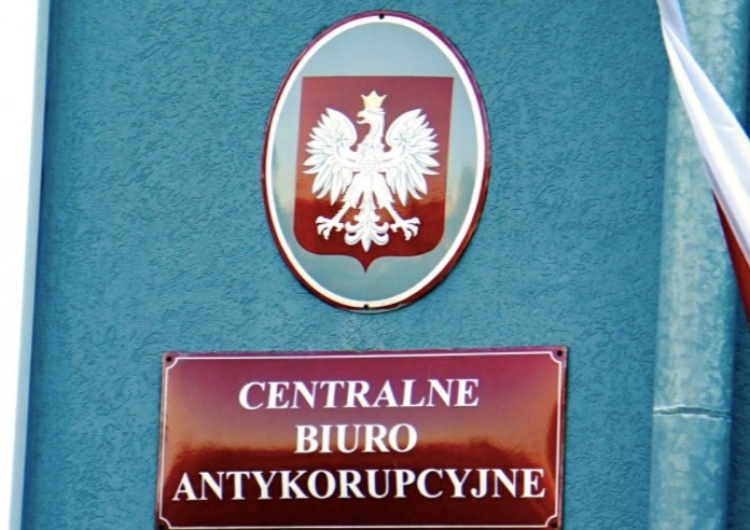 Oszustwa na miliony złotych. CBA zatrzymało kontrowersyjnego przedsiębiorcę