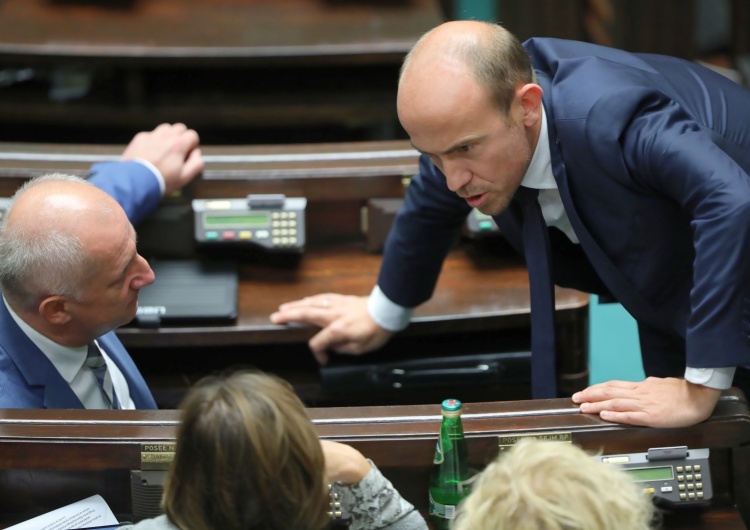 Opozycja już zaciera ręce. Budka zwołał posiedzenie zarządu krajowego PO