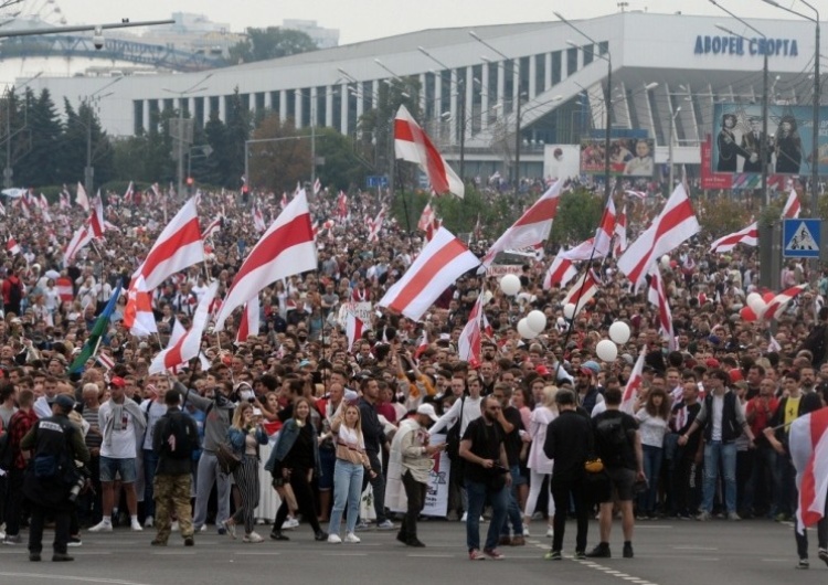  PE popiera białoruskich pracowników i niezależne związki zawodowe