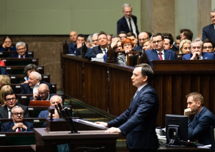  Kolejne złe wiadomości dla Gowina i Ziobry. Ten sondaż nie pozostawia złudzeń