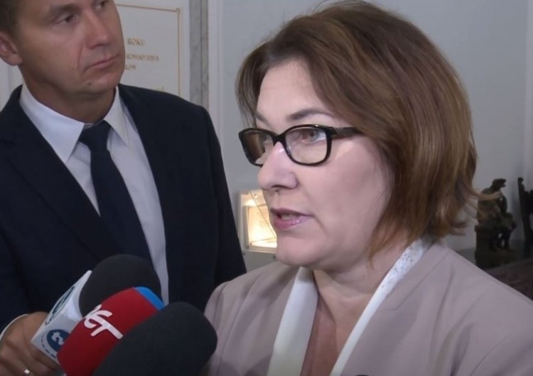  Beata Mazurek:  Wielu z nas uważa, że ciągłe ustępstwa wobec koalicjantów nas osłabiają