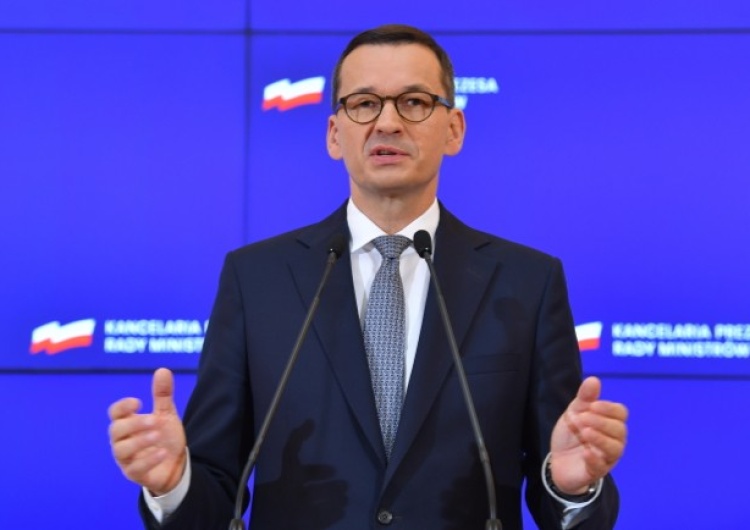Mateusz Morawiecki Polska i Węgry grają va banque i blokują koronafundusz żeby nie dopuścić do połączenia wypłat z praworządnością