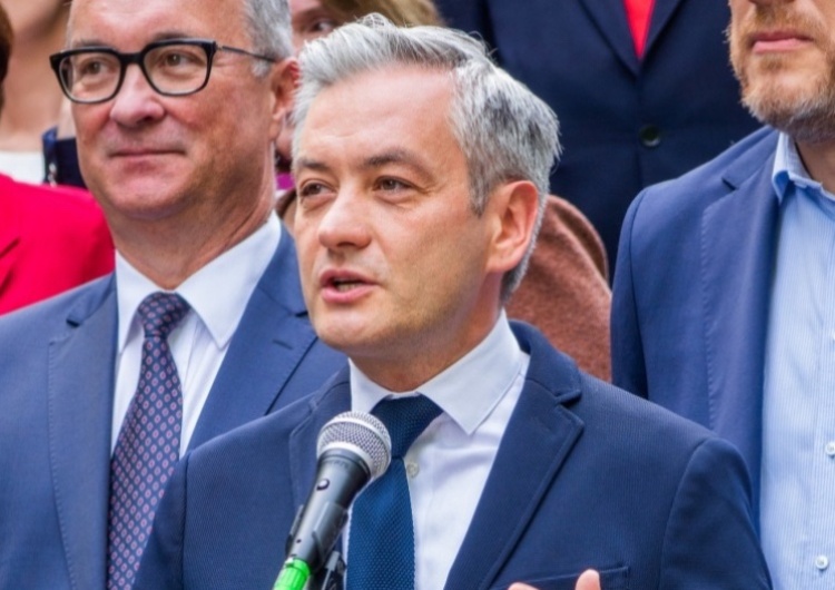 „Rządzić może »Rydzyk w garniturze«”. Biedroń uderza w Czarnka i… Giertycha