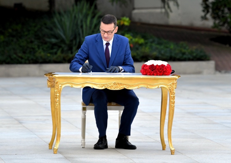 Premier: Zmiany w rządzie ułatwią wychodzenie z kryzysu