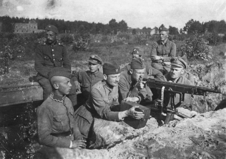 Bitwa Warszawska, Cud nad Wisłą Dariusz Brożyniak: Zapomnieć polskie zwycięstwo nad bolszewikami
