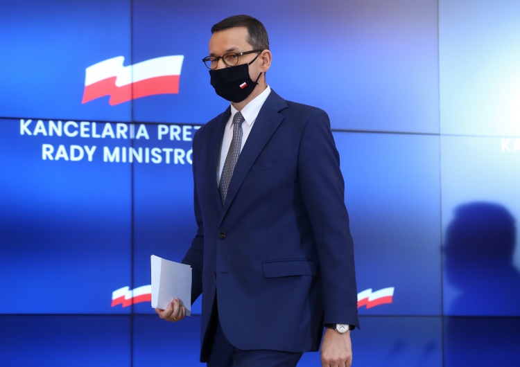  Premier Morawiecki wprowadza nowe obostrzenia. Wracają godziny seniora