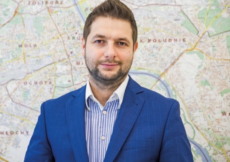 „Człowiek podwyżka.” Jaki punktuje Trzaskowskiego