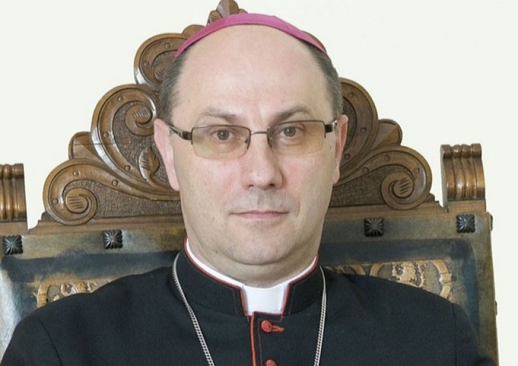J. Andrzejewski Prymas Wojciech Polak trafił na kwarantannę