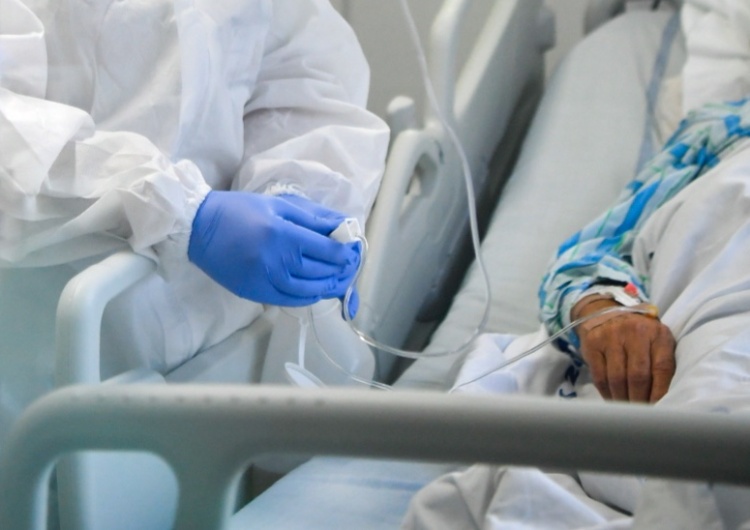  Zakażony poseł PiS jest w poważnym stanie. „Wyniki tomografii płuc są złe”
