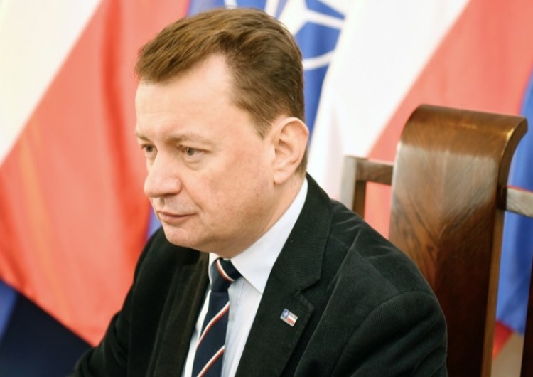 Minister Mariusz Błaszczak skierowany na kwarantannę