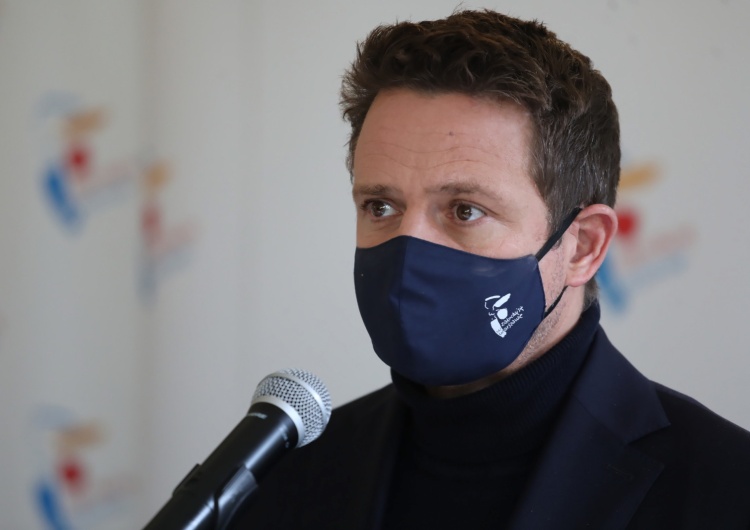 Tomasz Gzell Trzaskowski już nie broni Konstytucji? Prezydent Warszawy wściekły po ogłoszeniu orzeczenia TK