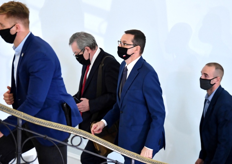 Mateusz Morawiecki Czy 1 listopada cmentarze będą zamknięte? Jest odpowiedź premiera