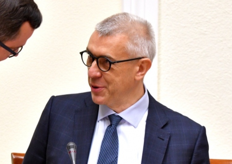 Przeszukano dom Giertycha we Włoszech! „Istotne dla sprawy dokumenty”