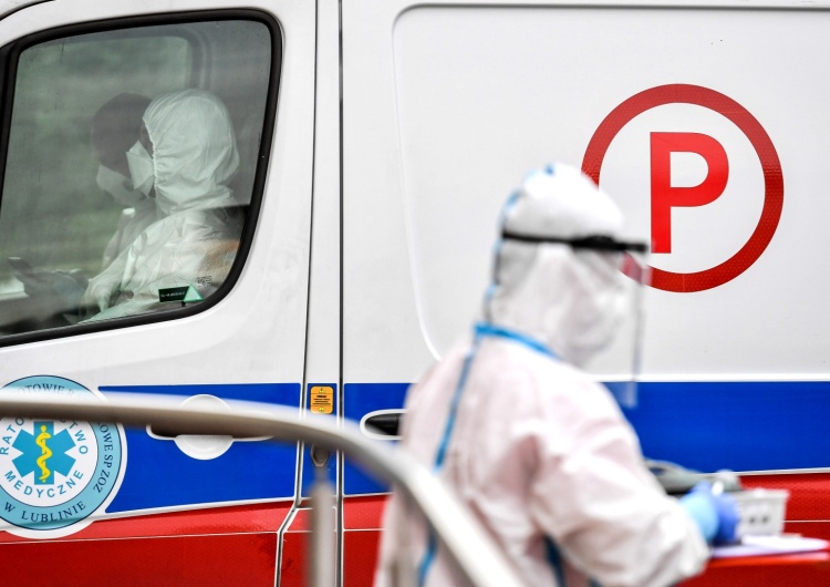 Ponad 13 tys. zakażeń koronawirusem. Nowy raport resortu zdrowia