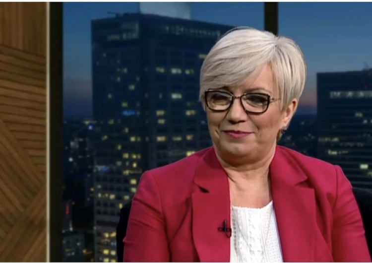 „Ciężka wada płodu? Wg TK Julii Przyłębskiej kobiety muszą rodzić”. TVN24 atakuje prezes TK
