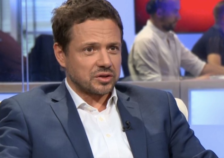 „Miejskie służby oczyszczą pomnik AK”. Trzaskowski: „Nie niszczmy symboli, które łączą”