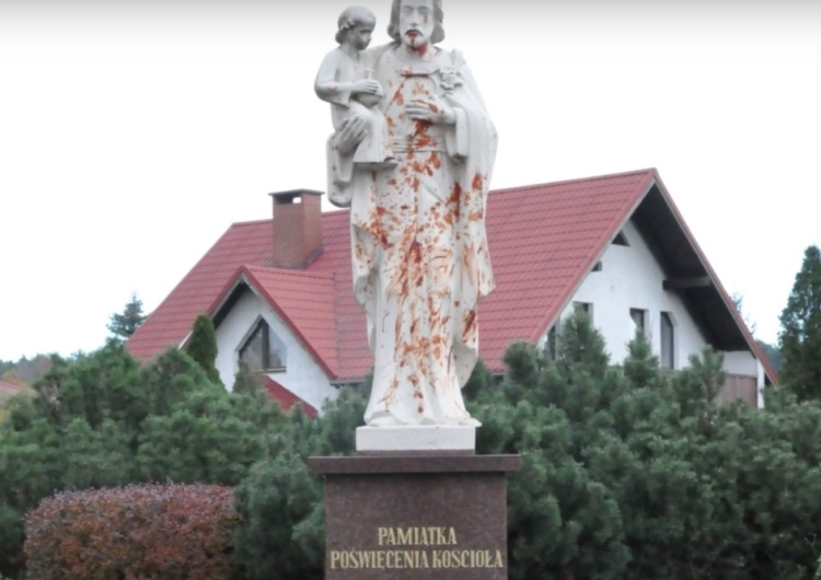  Piła: Zdewastowano figurę św. Józefa i krzyż przed pilskim kościołem