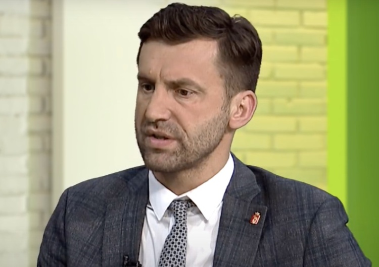 „Cmętarzy...”. Były rzecznik Trzaskowskiego chciał uderzyć w rząd. Teraz śmieją się z niego