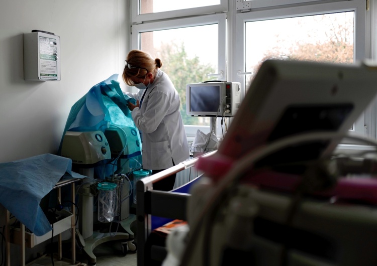 Podlaskie: Zajęte wszystkie respiratory dla pacjentów z COVID-19