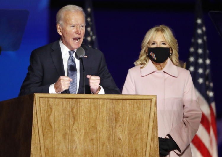 EPA/JIM LO SCALZO Biden: