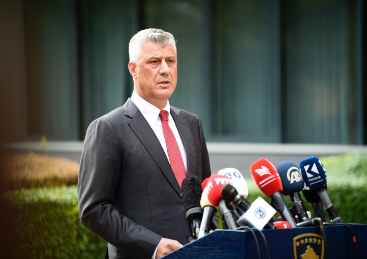 Prezydent Kosowa Hashim Thaci Prezydent Kosowa ustąpił z urzędu. Powodem zarzuty o zbrodnie wojenne