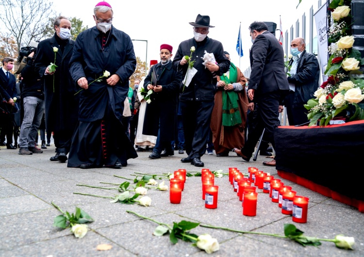  Austria: „Zlekceważono kontakty przyszłego zamachowca”. Szef MSW nie ma złudzeń