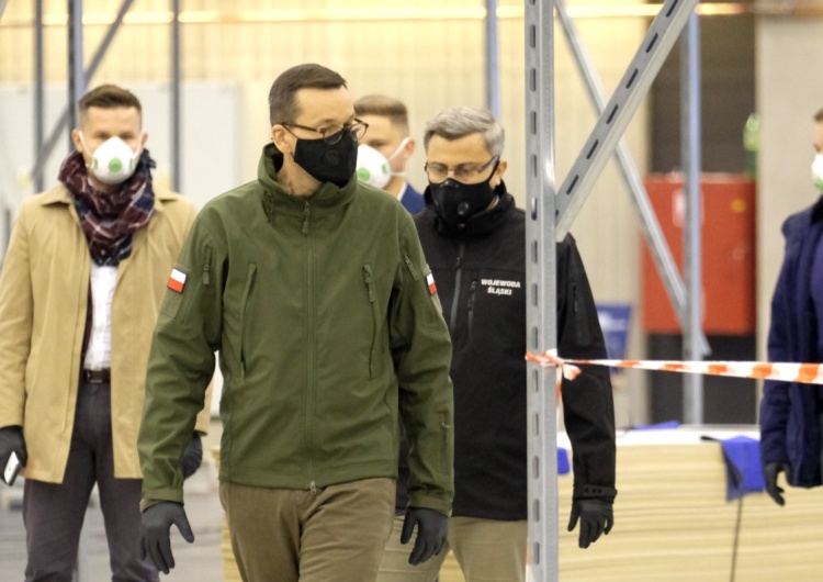 Mateusz Morawiecki „Pojawia się wiele fake newsów”. Premier zabrał głos ws. respiratorów