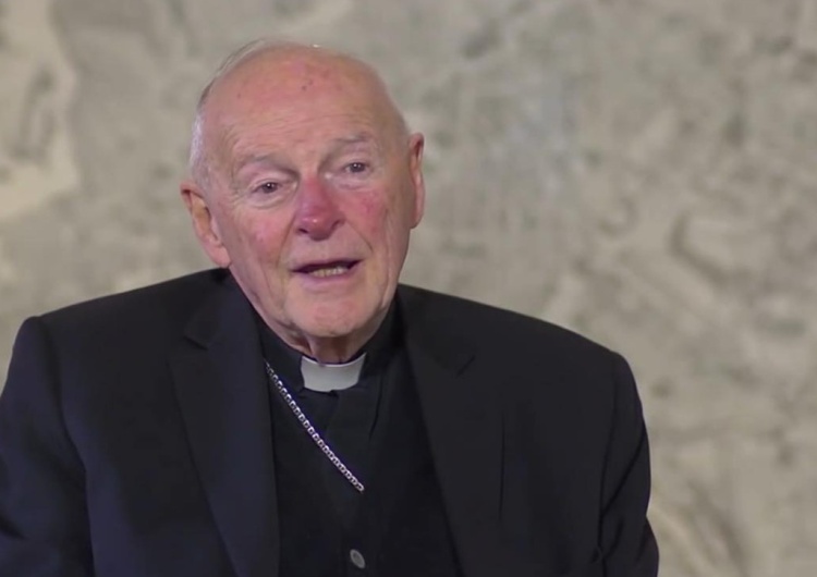 Theodore McCarrick Watykan: McCarrick zapewniał bpa Dziwisza i Jana Pawła II o swej niewinności