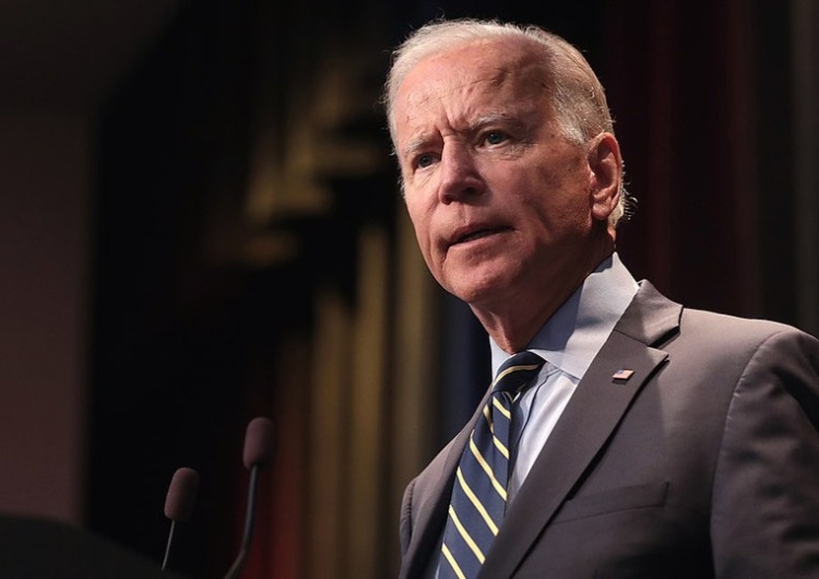 Feministka gorzko przypomina: Biden był oskarżany o gwałt i molestowania.