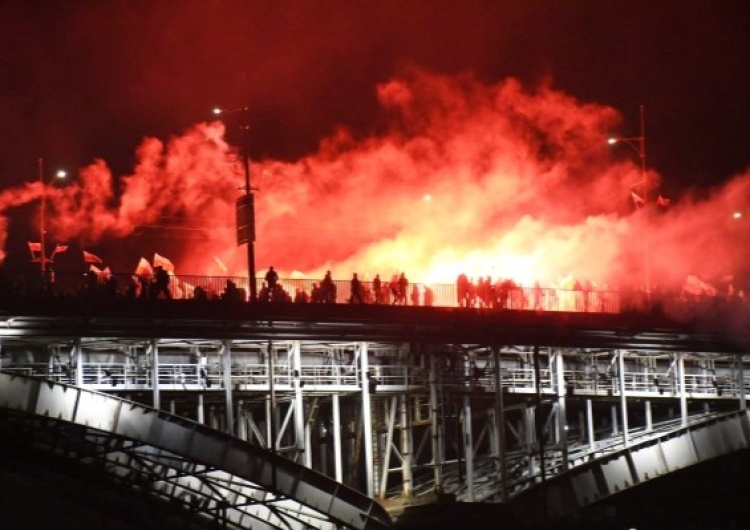 Marsz Niepodległości [Nasza Fotorelacja] Tak wyglądały Marsze Niepodległości w poprzednich latach