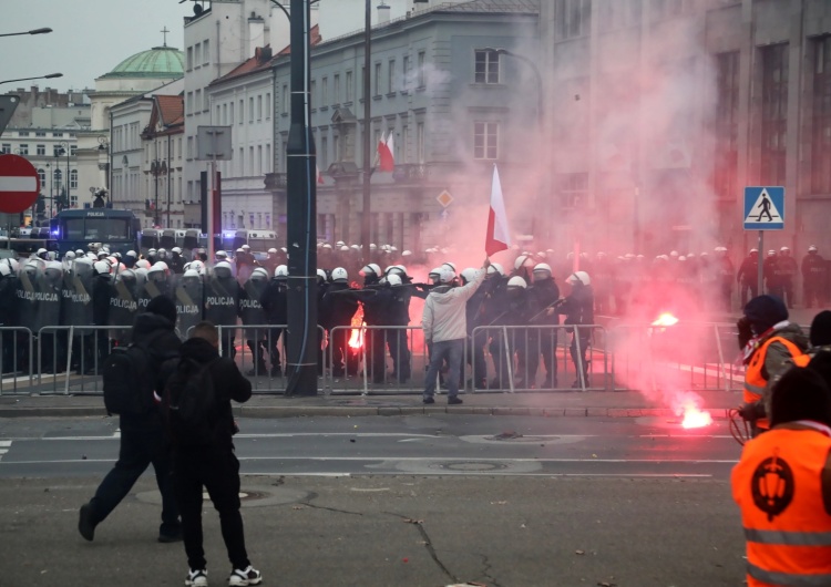  [WIDEO] MSWiA opublikowało zapis monitoringu z Marszu Niepodległości