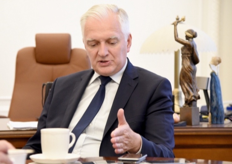 Jarosław Gowin Gowin: Mam nadzieję, że w grudniu sklepy będą już otwarte
