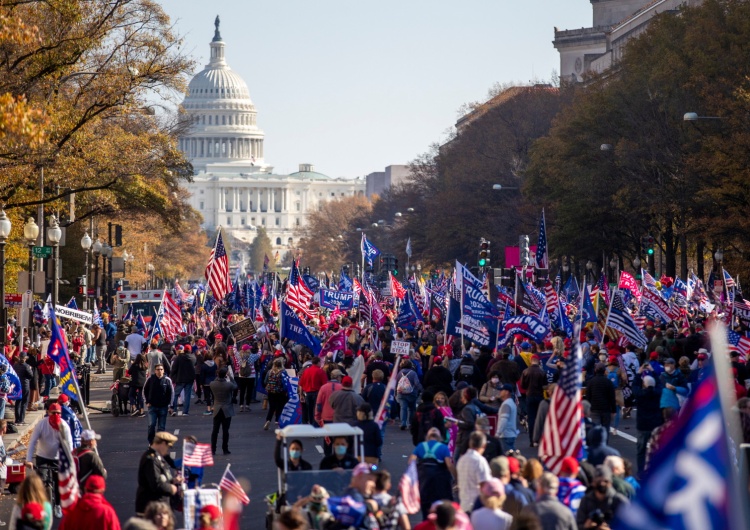 SHAWN THEW  Wielki marsz zwolenników Trumpa w Waszyngtonie. Demonstrujący mówią o wyborczym fałszerstwie