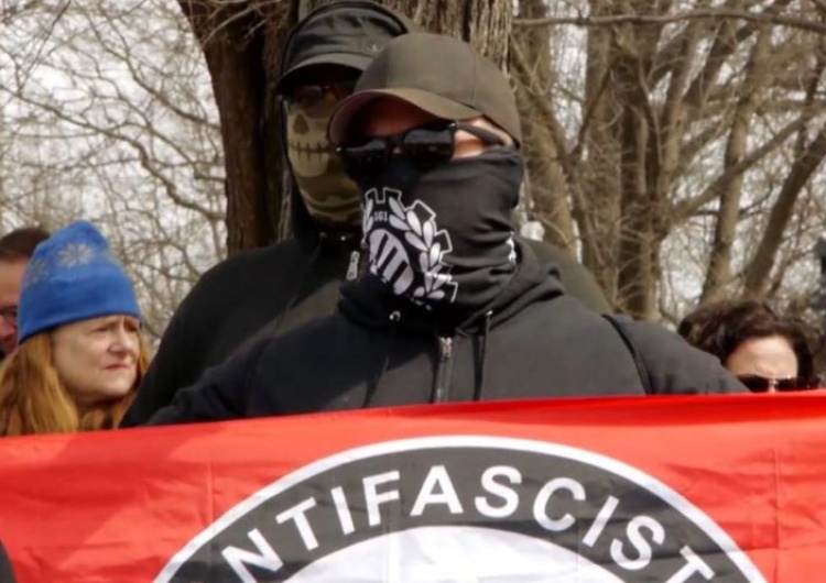 Antifa Dziennikarz Polska Times: