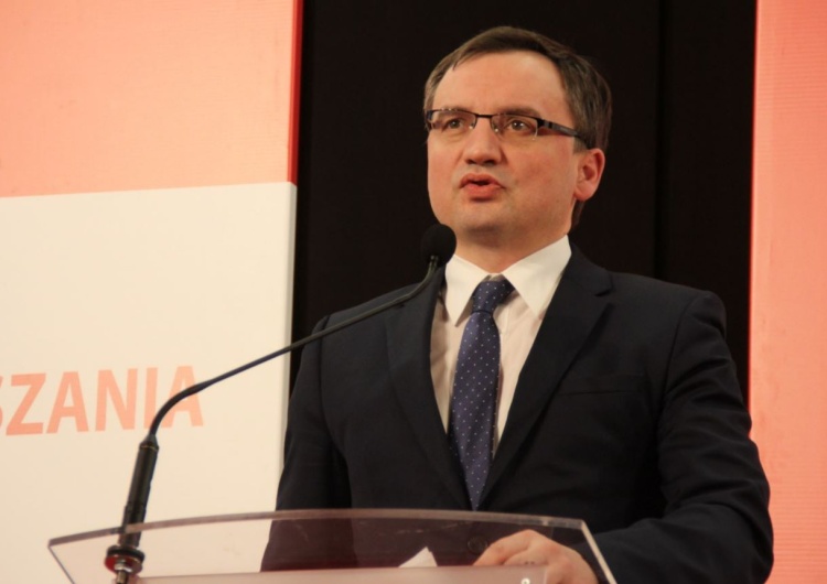 Ziobro: Polska powinna zgłosić weto ws. budżetu UE