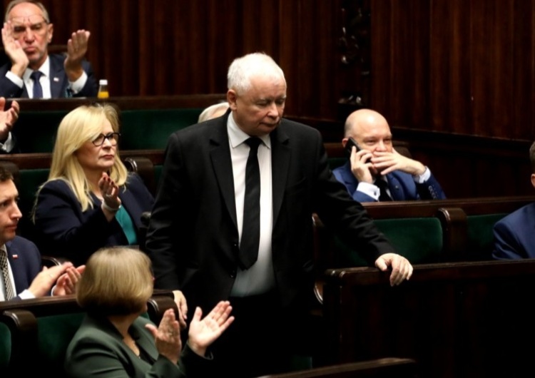 Nieoficjalnie: W poniedziałek odbyła się tajna narada na Nowogrodzkiej. Bez Zbigniewa Ziobry