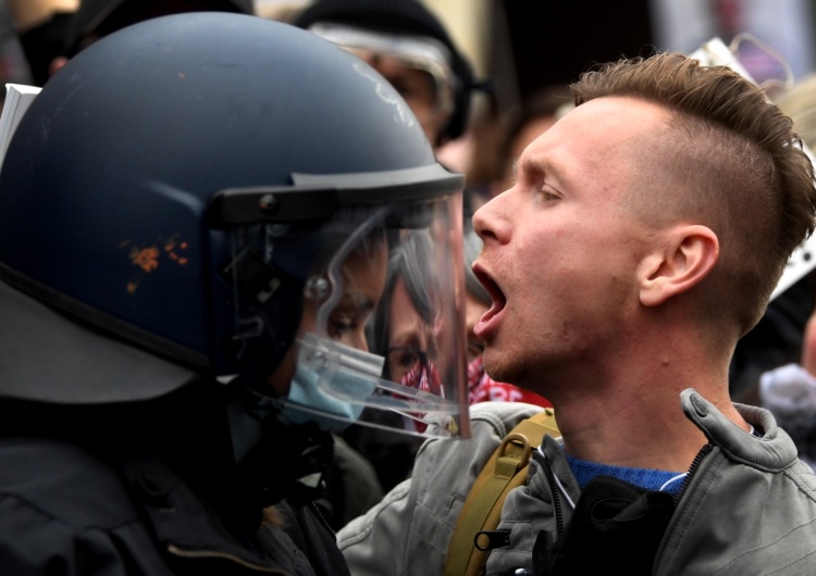 Niemcy: Koronasceptycy protestują przed parlamentem