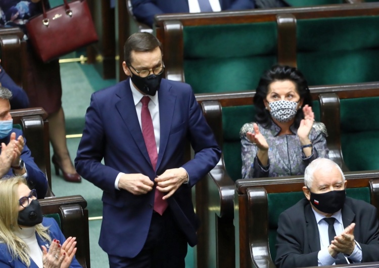 Mateusz Morawiecki [SONDAŻ] Jak rząd radzi sobie z drugą falą epidemii? Premier ma powody do obaw