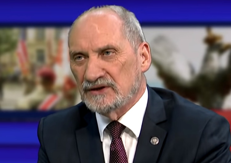 Screen Macierewicz: 