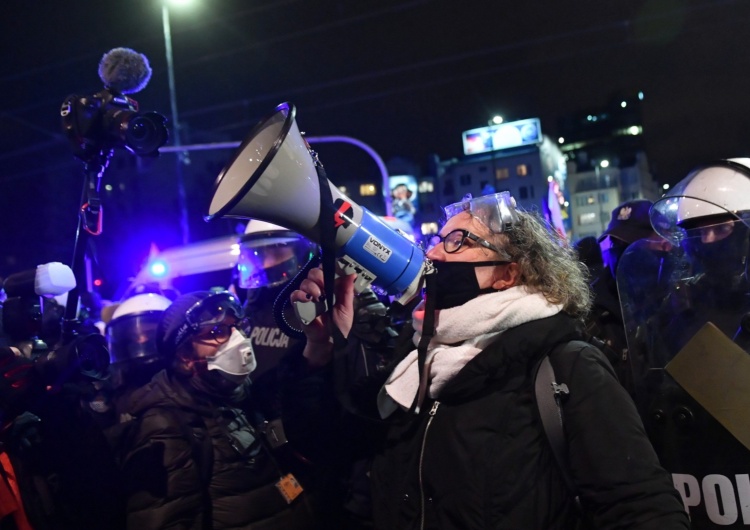 Marta Lempart, Strajk Kobiet [video] Szok. Lempart o Kaczyńskim a za chwilę do policjantów: 