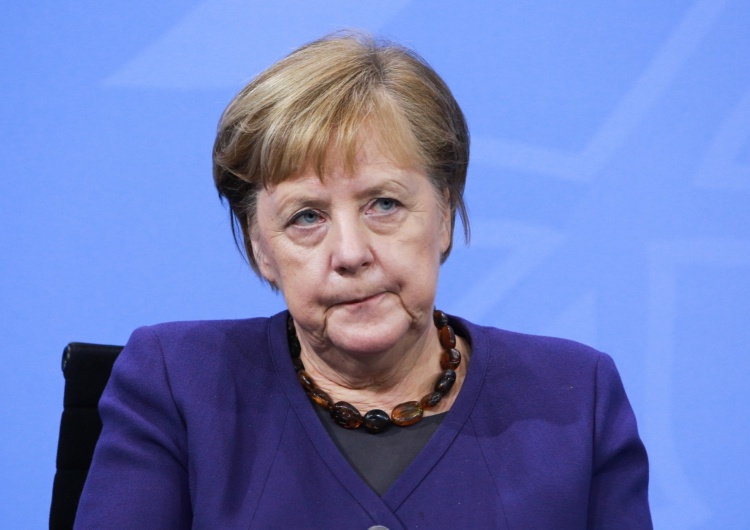 Angela Merkel Krysztopa: Jeśli nie przyjmiemy paciorków niemiecki Pan nas ukarze