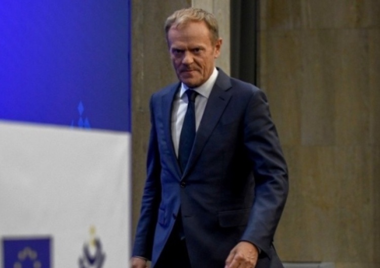 Donald Tusk Tusk bije na alarm: „Jesteśmy w punkcie dramatycznie niebezpiecznym dla Polski”